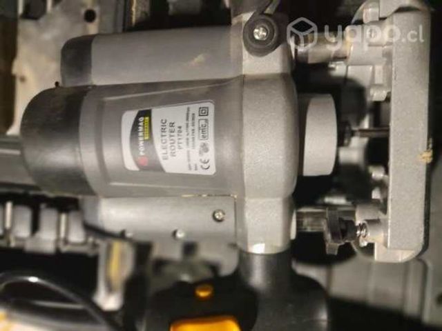 Fresadora electrica Router Powermax con estuche.