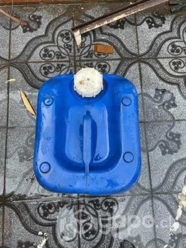 Bidones azules 20L