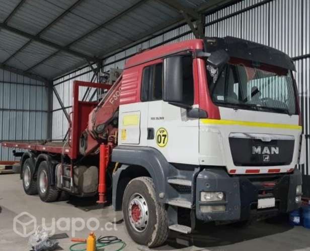 Arriendo camión pluma con operador