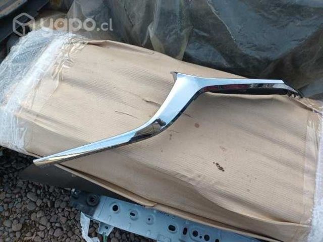 Bisel cromado mascara mazda CX-3