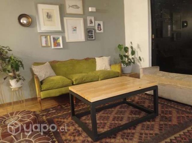 Mesa de centro de madera hecha a mano