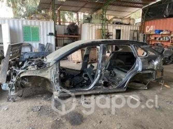 Carroceria dano trompa techo cola Toyota Rav 2021