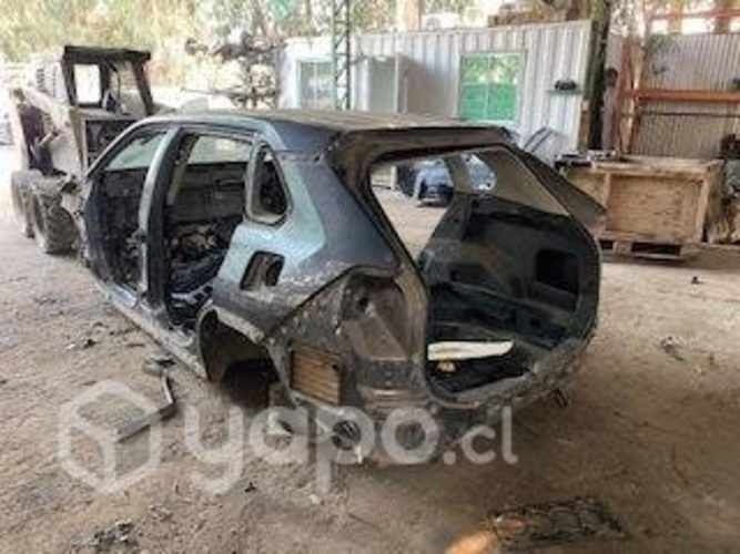 Carroceria dano trompa techo cola Toyota Rav 2021