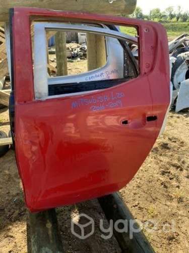 Puerta Mitsubishi l200