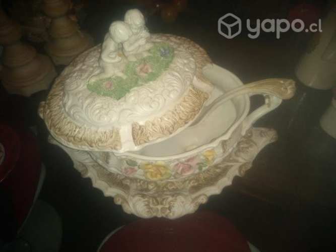 Antigua sopera capodimonte porcelana italiana