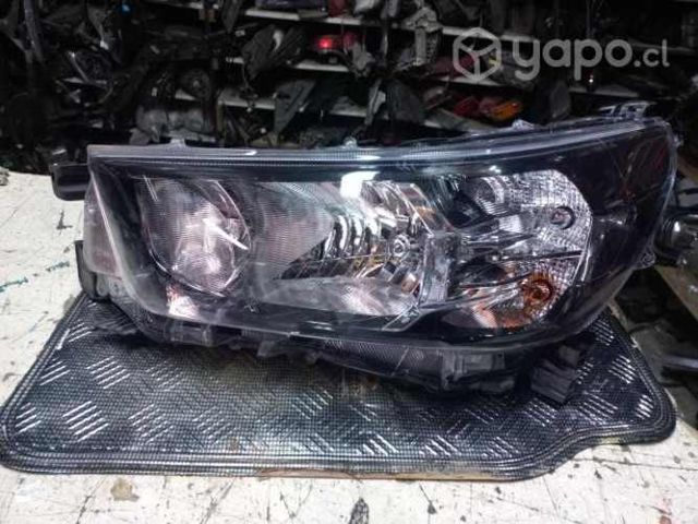 Optico izquierdo Toyota Hilux SR(V) 2018 2023 ORIG