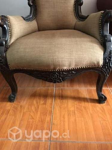 Sitial antiguo restaurado