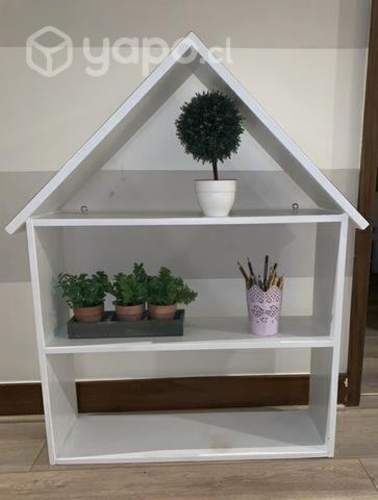 Repisa madera forma de casita