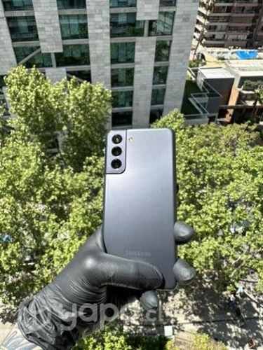 Samsung S21 negro, usado de primera selección