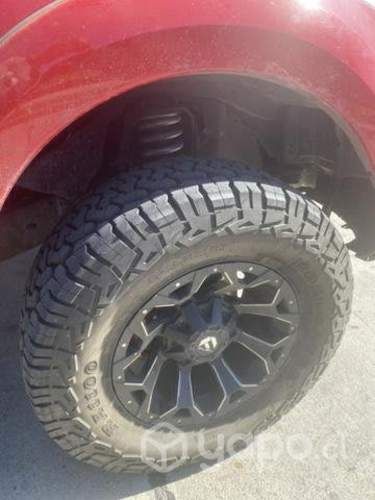 Llantas + neumáticos