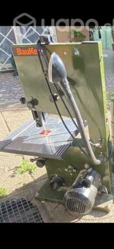 Sierra de banda Bauker