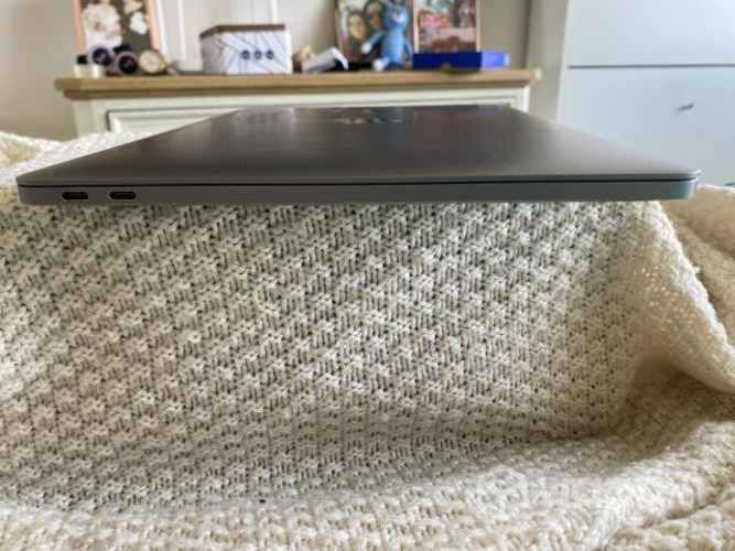 Macbook Pro 13 Inch 2017, 128 Gb 8 Gb Ram