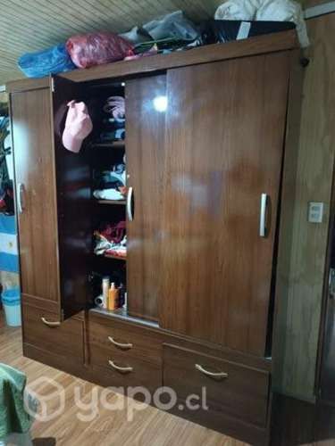 Closet color chocolate