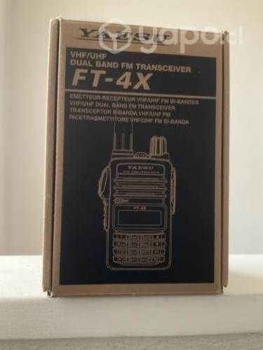 Radio YAESU VHF/UHF FT-4X
