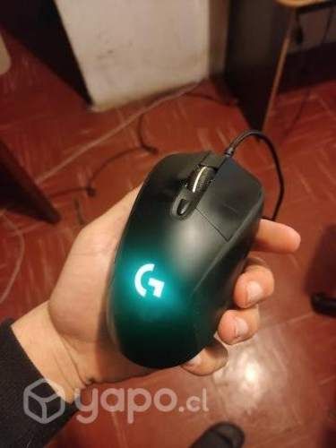 Mouse gamer + mousepad Logitech