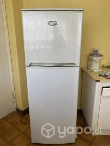 Refrigerador Sharp usado
