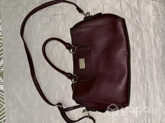 Cartera marca Amphora color rojizo