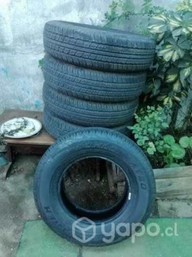 4 neumáticos semi nuevos y 1 nuevo