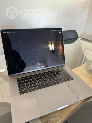 Macbook Pro 15" 16Gb de RAM y SSD 500 Gb