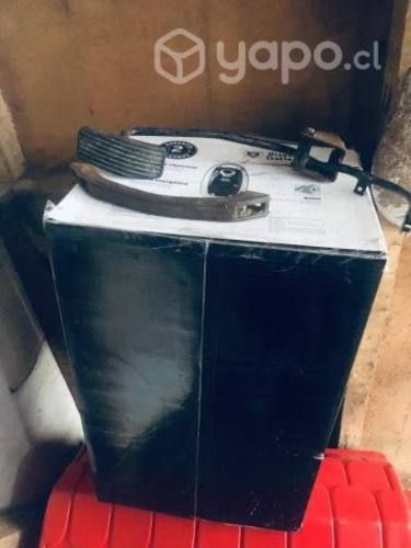 Pedal y manilla Mitsubishi L200