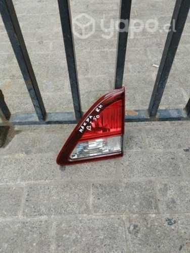 Foco Mazda bt50 2017 derecho