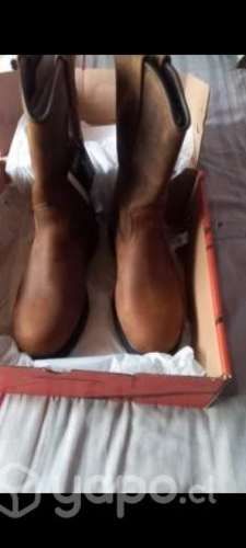 Botas nuevas