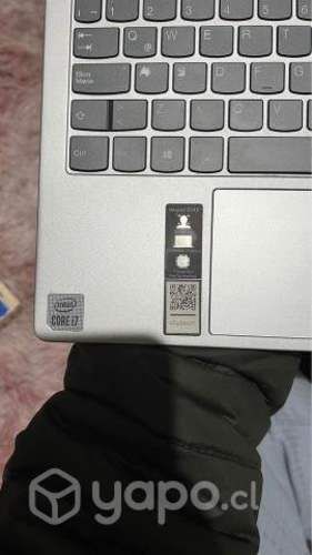 Laptop Lenovo IdeaPad i7