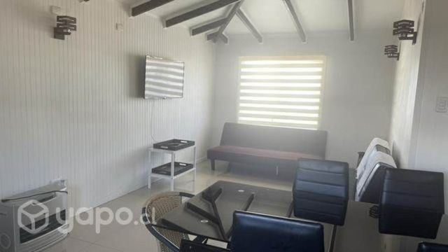 Linda Cabaña Valdivia