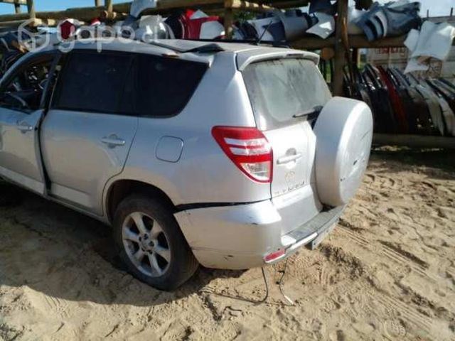 Foco trasero Toyota rav 4 2010