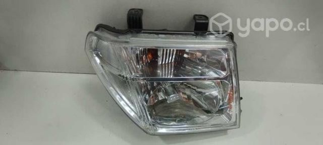 Óptico derecho Nissan Navara