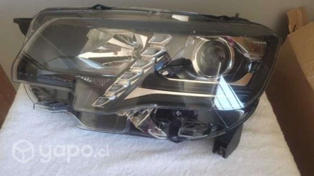 Optico izq peugeot rifter año 2021