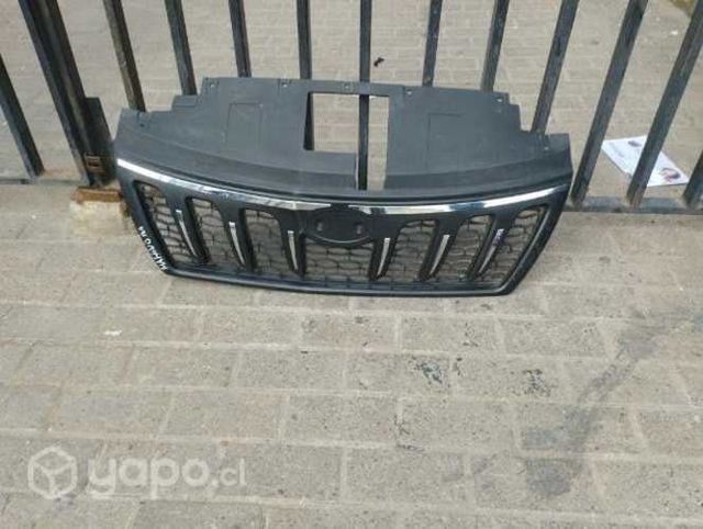 Máscara mahindra xuv 500