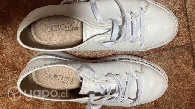 Zapatillas blancas