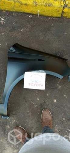 Tapabarro Toyota yaris izquierdo