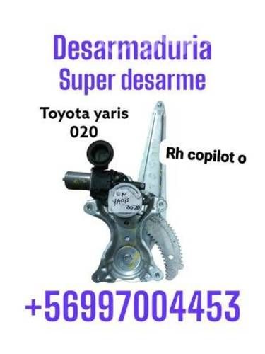 Cremallera alzavidrio derecha Toyota yaris 020