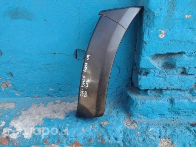 Moldura de parachoque del izq Chevrolet dmax 2007