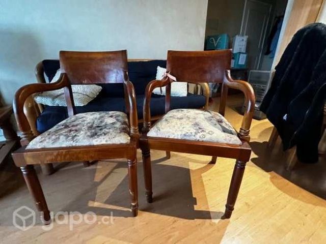 Par de Sitiales de madera