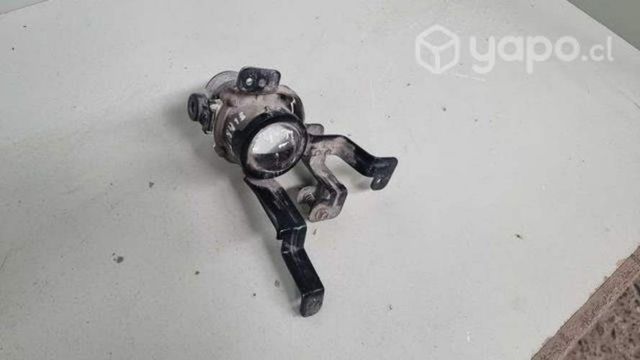 Neblinero Hyundai Elantra dmg la cisterna 04.43