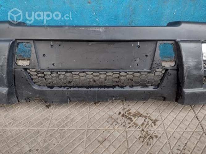 Parachoque del Mahindra pick up 2011-2017