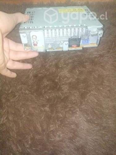 Radio para auto le faltan los cables