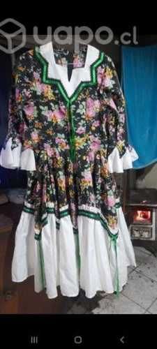 Tengo vestidos de cueca