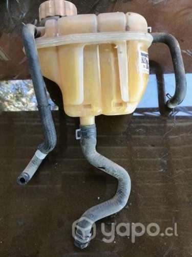 Deposito agua refrigerante Chevrolet N300 2016