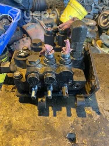 Caja de válvula Minicargador jcb modelo 225