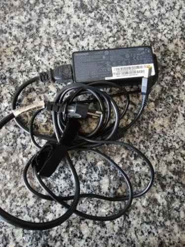 Cargador Lenovo punta cuadrada original de ocasion