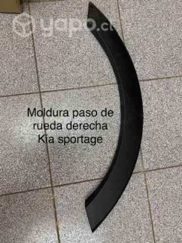 Moldura paso rueda derecho Kia Sportage