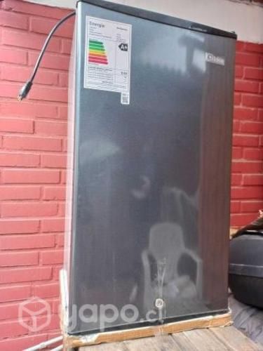 Refrigerador Pequeño 93 litros Midea como nuevo