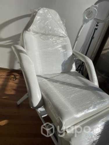 Camilla estética + luz con lupa