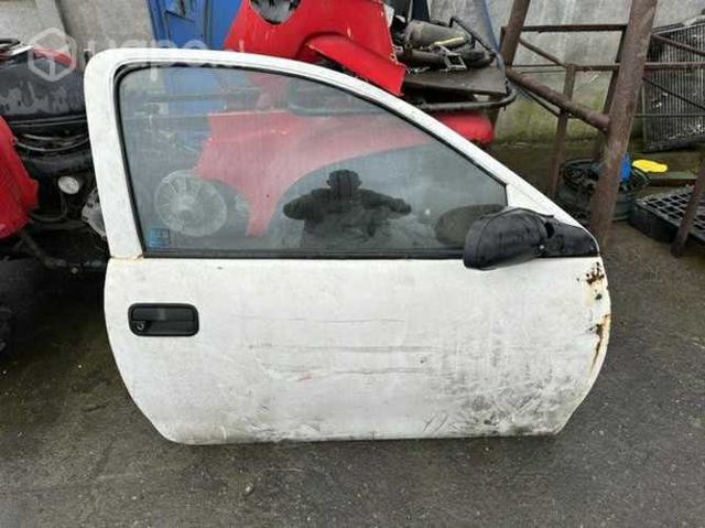 Puerta derecha chevrolet corsa pick up