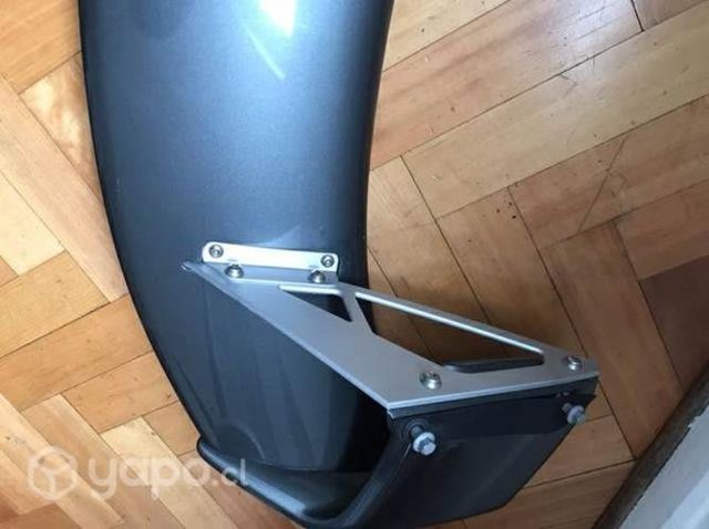 Alerón original Aston Martin