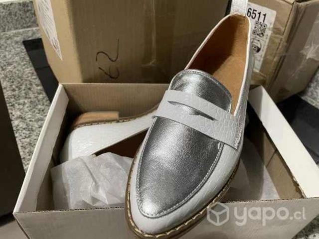Mocasines de cuero blancos/plateados 37